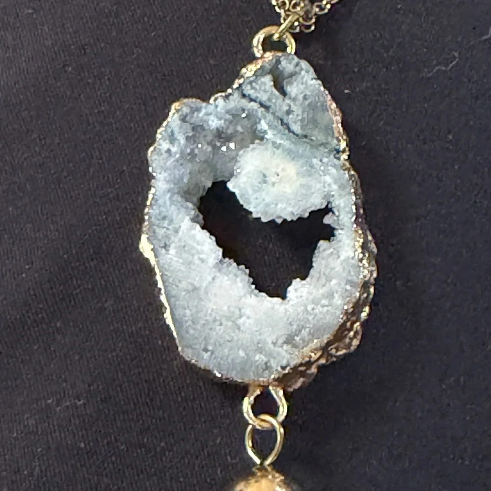 Charming Charlie gemstone geode tassel goldtone necklace